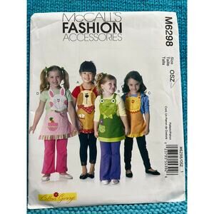 McCalls 6298 Sewing pattern Kids apron animal bunny dop frog cat